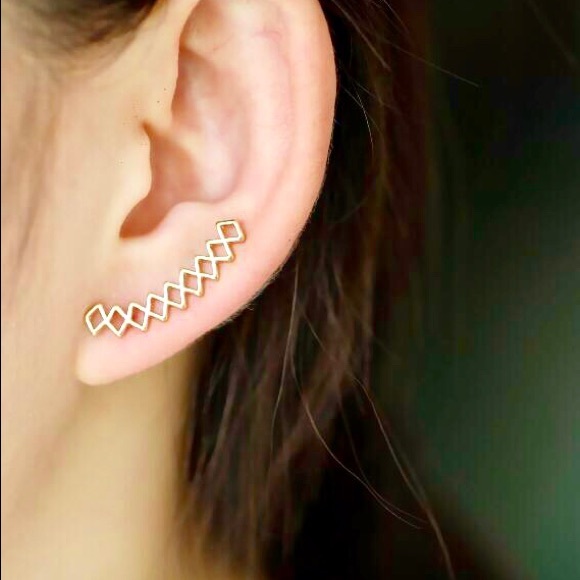 Tayzani Jewelry - Gold Geometric Minimalist Ear Climber Earring Set